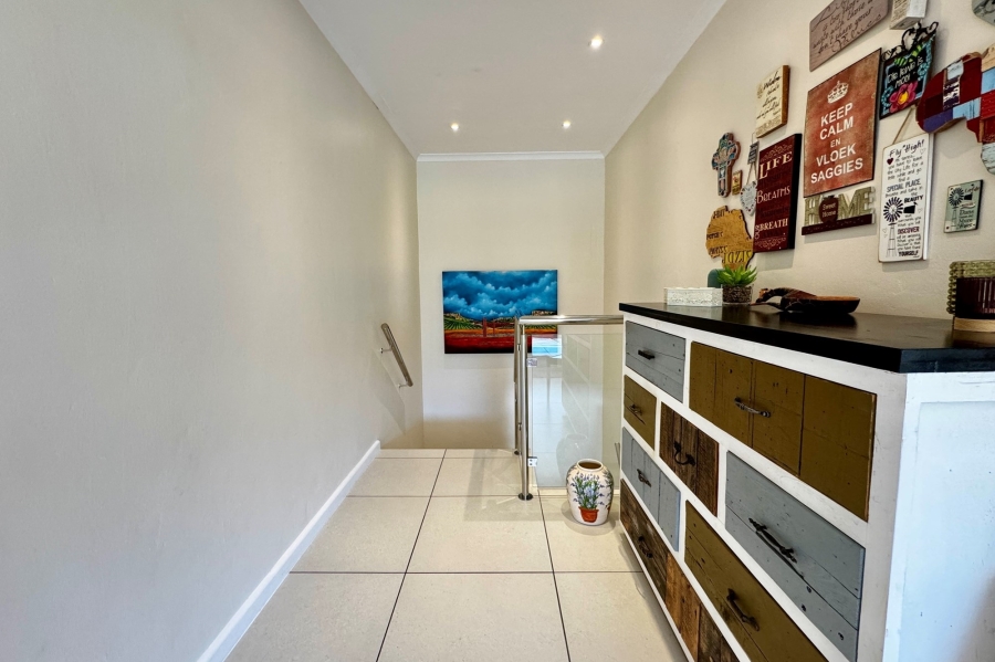 3 Bedroom Property for Sale in Yzerfontein Western Cape